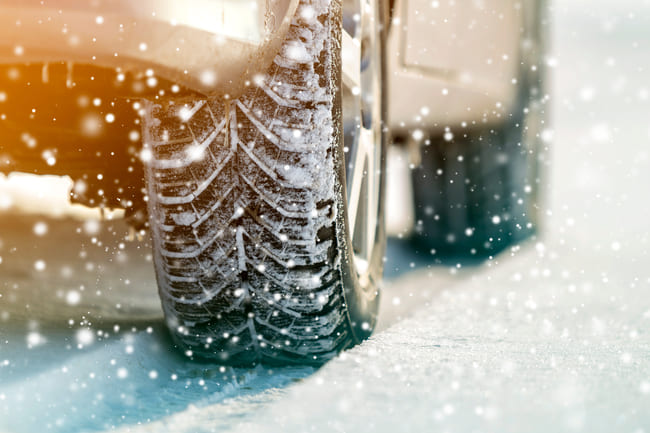 Conducir con nieve ¿Marchas cortas o largas?