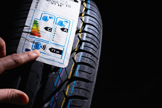 Informação relativa à etiqueta do pneu