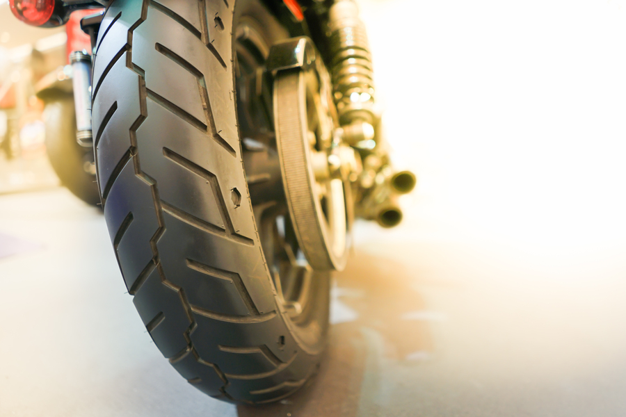 Como calibrar pneus de moto