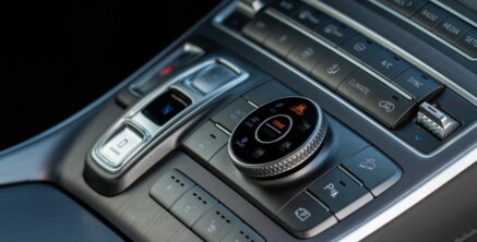 Wat betekenen knopjes in de auto?