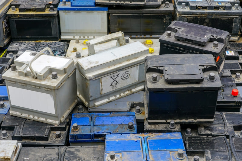 Problema dello smaltimento delle batterie delle auto elettriche