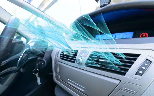 balance out the temperature between the air and the windscreen
