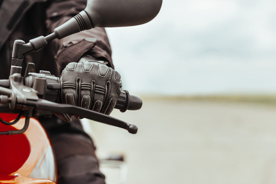 How to Choose the Right Motorcycle Gloves