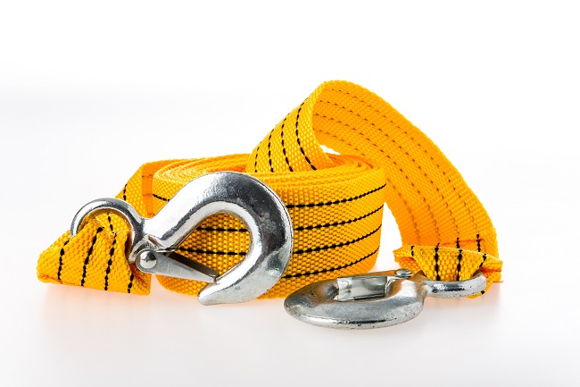 9 accessories can urgently help you in winter: tow rope