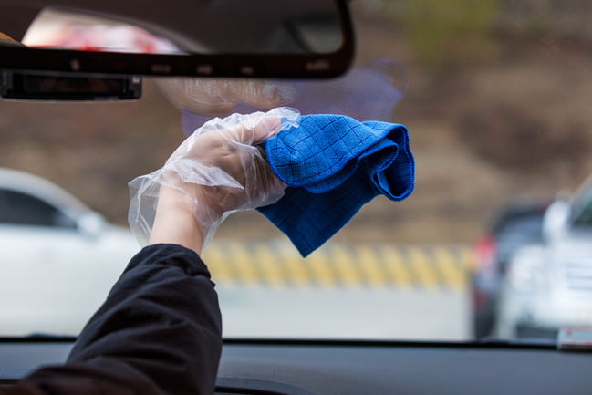 How to clean inside of car windows 
