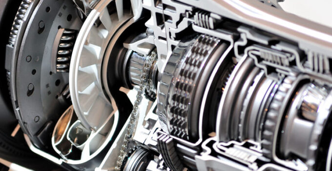 Car clutch plate: function, symptoms of malfunction, and replacement cost