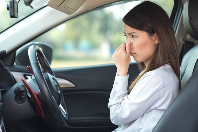 Signs You’re Riding the Clutch
