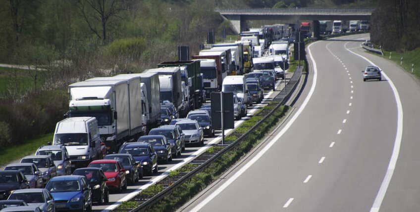 Verkehrsbedingungen und Sicherheit