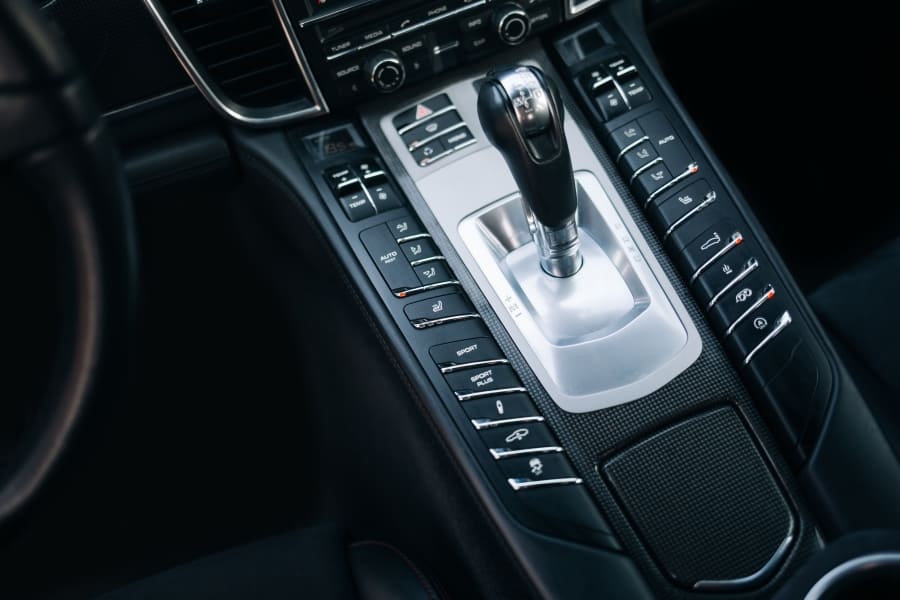 Porsche-Doppelkupplungsgetriebe: wesentliche Informationen, Typen, Merkmale und technische Parameter